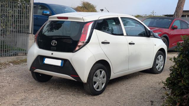 Toyota Aygo Aygo 1.0 VVT-i 69 CV - foto 3 di 4