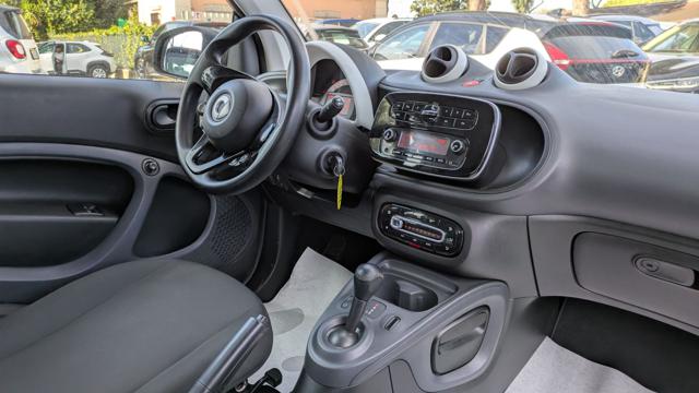 smart forTwo Twinamic 1.0cc 71cv, del 2018, 79.195 km, in vendita a Roma (RM)