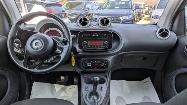 smart forTwo Twinamic 1.0cc 71cv - foto 4 di 4