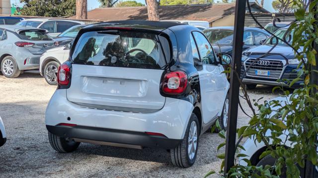 smart forTwo Twinamic 1.0cc 71cv - foto 3 di 4
