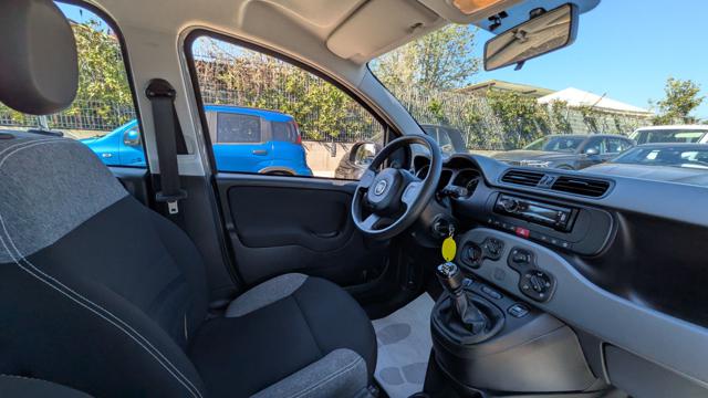 Fiat Panda FireFly Hybrid 1.0cc 69cv, del 2022, 25.564 km, in vendita a Roma (RM)