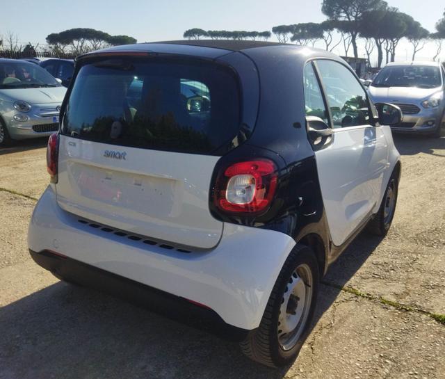 smart forTwo 1.0cc YOUNGSTER 71cv SENS PARK CRUISE - foto 3 di 4