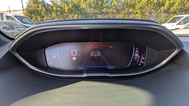 Peugeot 3008 Active 1.2cc 130cv CAMERA POST. ANDROID/IOS CRUISE, del 2023, 41.863 km, in vendita a Roma (RM)