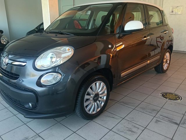 Fiat 500L 1.4 95 CV Lounge 61520 km - foto 2 di 4