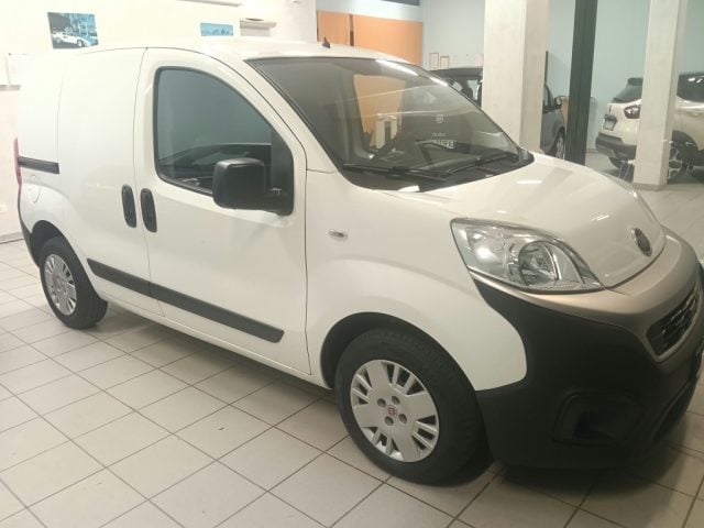 Fiat Fiorino 1.3 MJT 80CV Cargo SX, del 2017, 163.850 km, in vendita a Altidona (FM)