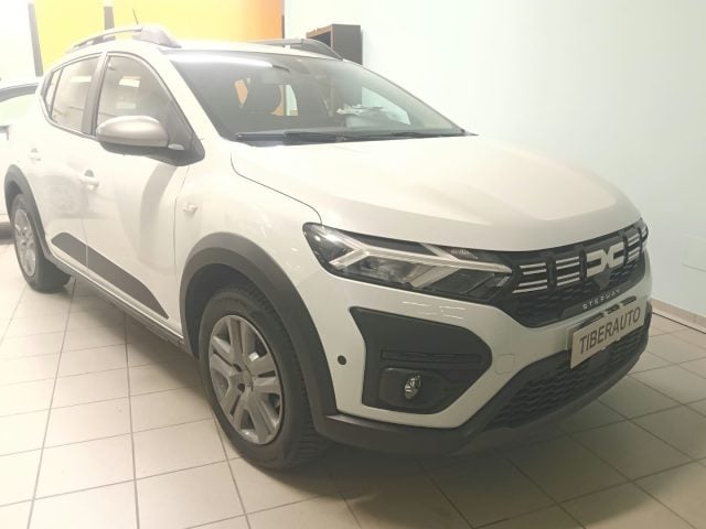 Dacia Sandero Stepway 1.0 TCe ECO-G Expression, del 2023, 103.627 km, in vendita a Altidona (FM)