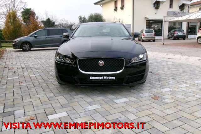 Jaguar XE 2.0 D 180 CV aut. Prestige - foto 2 di 20