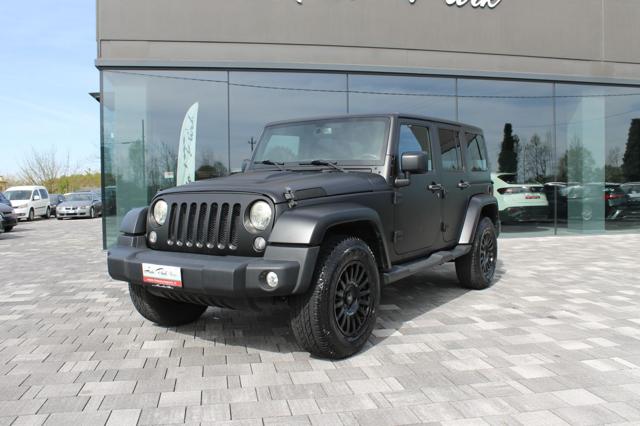 Jeep Wrangler Unlimited 2.8 CRD DPF SAHARA Auto usato a TREBASELEGHE
