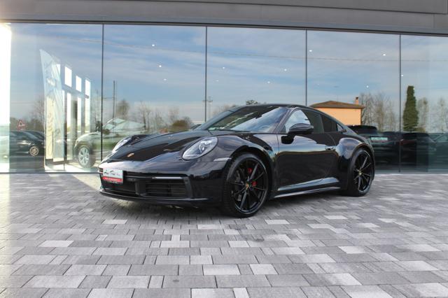 Porsche 911 Carrera - foto 2 di 4