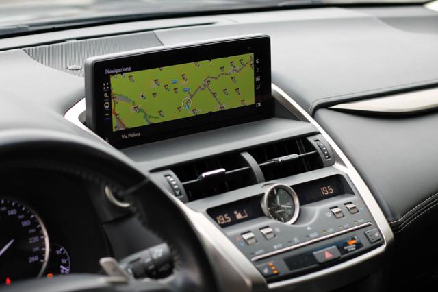 Lexus NX 300h Hybrid, del 2018, 90.900 km, in vendita a Trebaseleghe (PD)