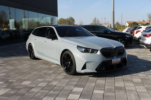 BMW M5 Touring - foto 3 di 4