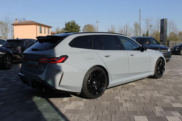 BMW M5 Touring - foto 4 di 4