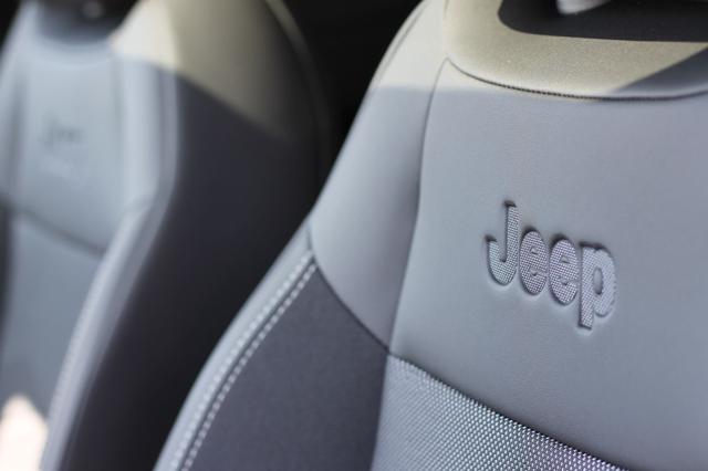 Jeep Avenger 1.2 Turbo CV MHEV Summit, del 2026, 10 km, in vendita a Trebaseleghe (PD)