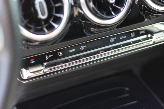 Mercedes-Benz B 200 d Automatic Premium AMG usato a TREBASELEGHE