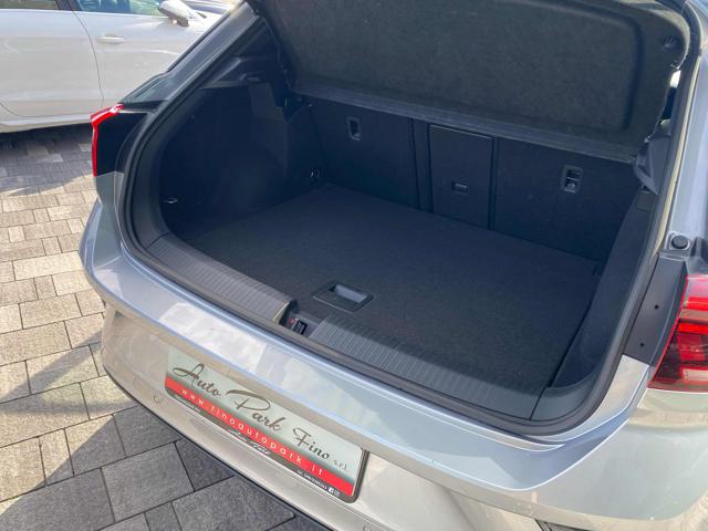 Volkswagen T-Roc 1.0 TSI R-Line, del 2023, 56.900 km, in vendita a Trebaseleghe (PD)