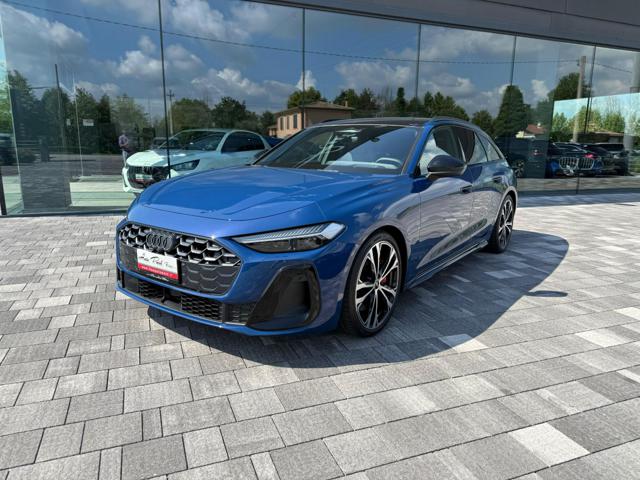 Audi A5 Avant e-hybrid S tronic quattro S Line-B&O-MATRIX - foto 2 di 4