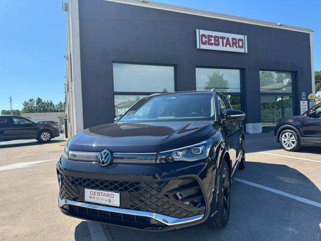 Volkswagen Tiguan 2.0 TDI 150 CV DSG R-Line usato a ISOLA DELLA SCALA