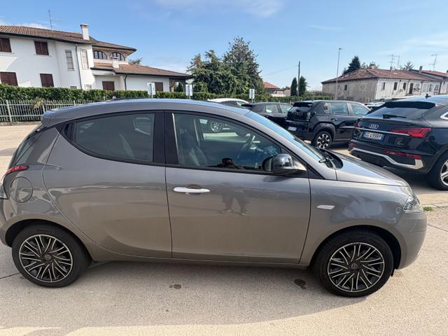 Lancia Ypsilon 1.0 FireFly 5 porte S&S Hybrid Ecochic Gold - foto 4 di 4
