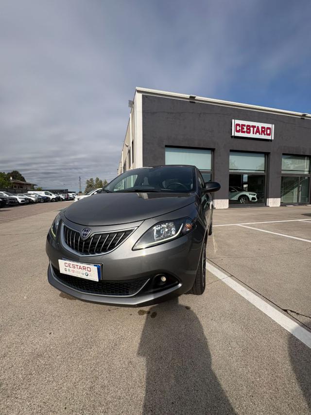 Lancia Ypsilon 1.0 FireFly 5 porte S&S Hybrid Ecochic Gold - foto 2 di 4
