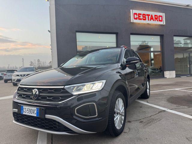 Volkswagen T-Roc 2.0 TDI SCR 150 CV DSG Life, del 2024, 30.000 km, in vendita a Isola Della Scala (VR)