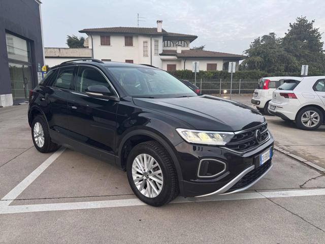Volkswagen T-Roc 2.0 TDI SCR 150 CV DSG Life, del 2024, 30.000 km, in vendita a Isola Della Scala (VR)