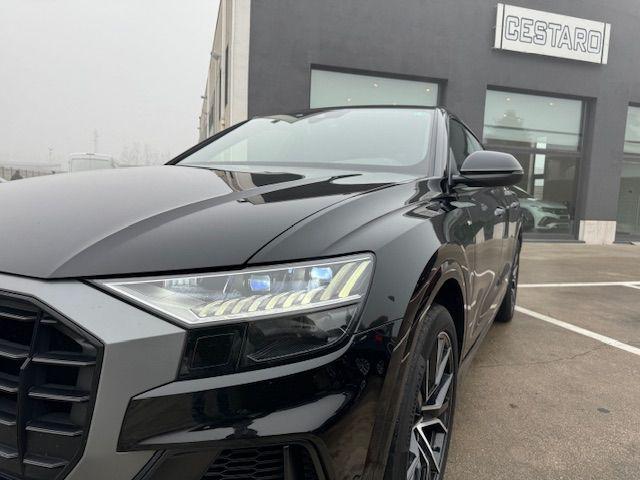 Audi Q8 50 TDI 286 CV quattro tiptronic Sport, del 2019, 128.000 km, in vendita a Isola Della Scala (VR)