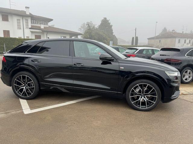 Audi Q8 50 TDI 286 CV quattro tiptronic Sport - foto 3 di 4