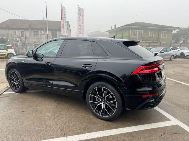 Audi Q8 50 TDI 286 CV quattro tiptronic Sport, del 2019, 99.000 km, in vendita a Isola Della Scala (VR)