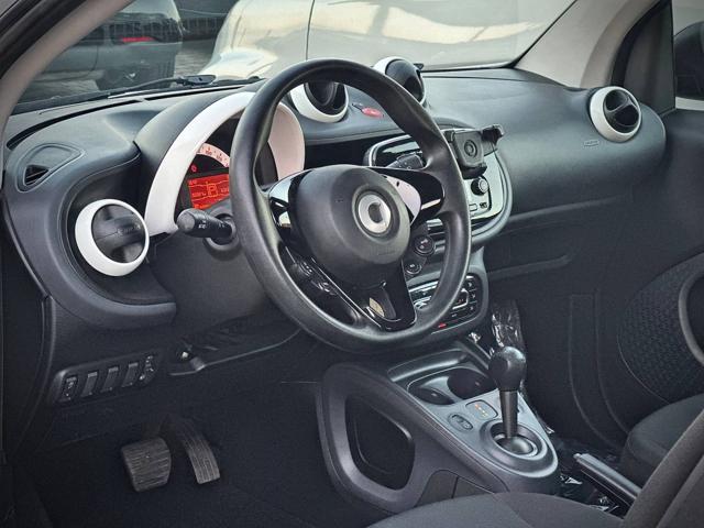 smart forTwo 70 1.0 twinamic Youngster - NO VINCOLI FINANZIARI, del 2017, 60.321 km, in vendita a Roma (RM)