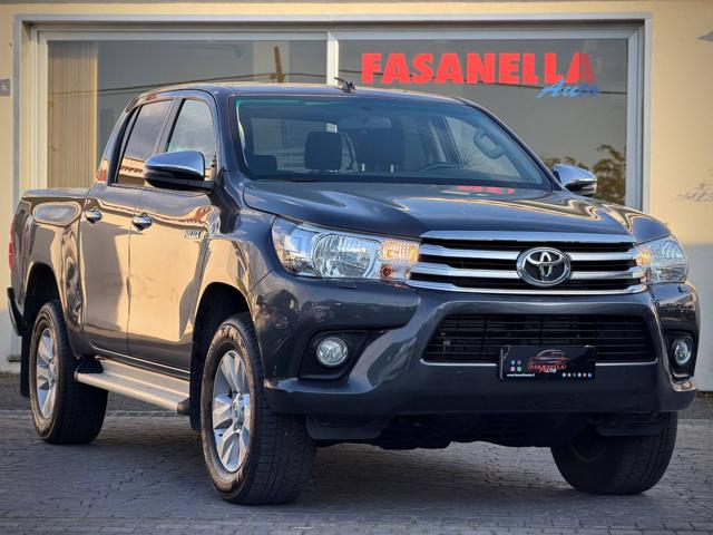 Toyota Hilux TOYOTA HILUX 2.4 D-4D DOUBLE CAB LOUNGE 4X4 - foto 2 di 4