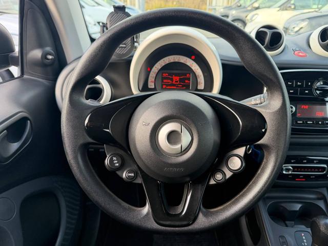 smart forTwo 70 1.0 twinamic Youngster - NO VINCOLI, del 2019, 58.033 km, in vendita a Roma (RM)