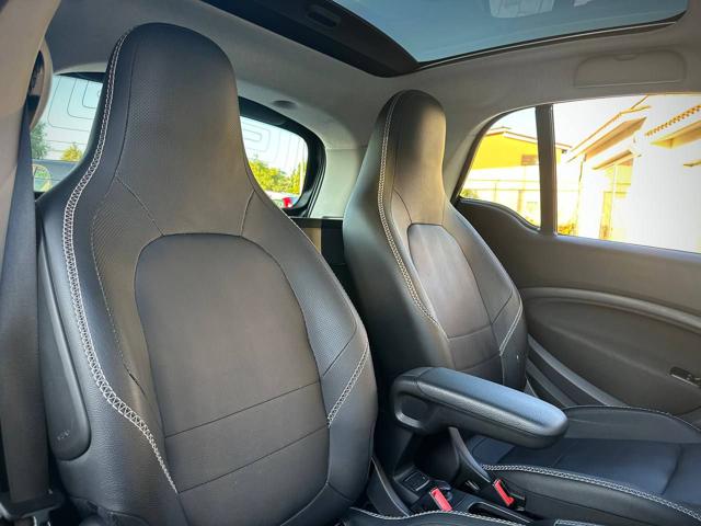 smart forTwo BRABUS 0.9 Turbo twinamic Xclusive, del 2018, 65.323 km, in vendita a Roma (RM)