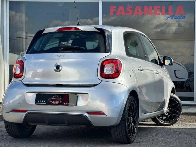 smart forFour 70 1.0 twinamic Superpassion usato a ROMA