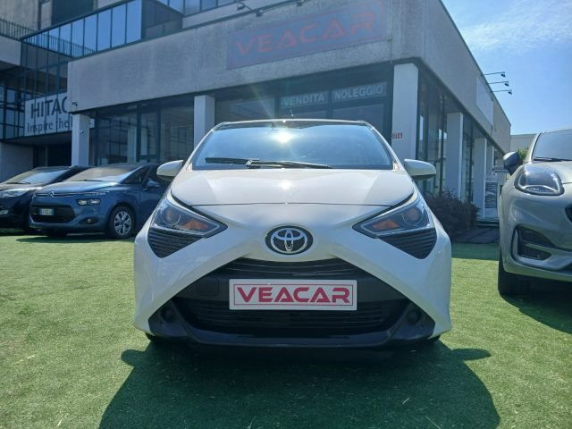 Toyota Aygo 1.0 VVT-i 72CV 5 porte x-business OK NEOP usato a BOLLATE