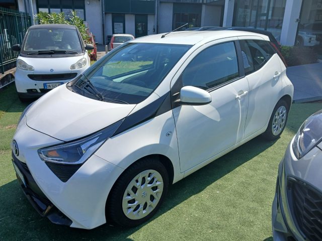 Toyota Aygo 1.0 VVT-i 72CV 5 porte x-business OK NEOP - foto 4 di 4