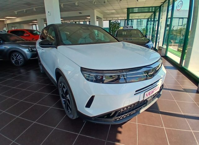 Opel Grandland 1.2 Hybrid aut. GS 145CV e DCT6GS - foto 2 di 4
