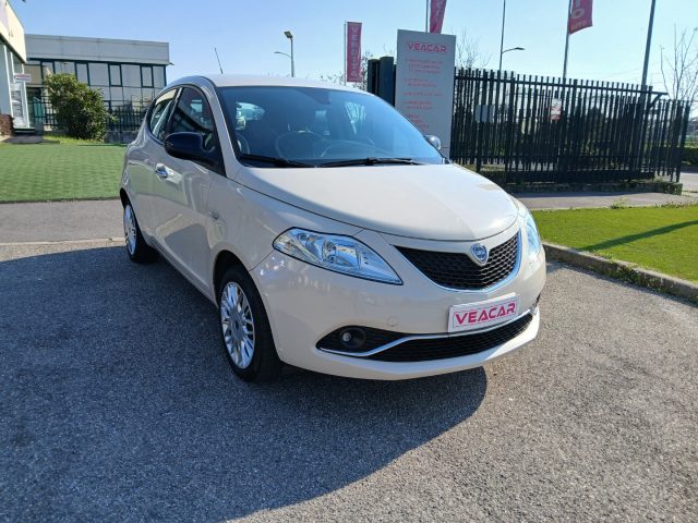 Lancia Ypsilon 1.2 69 CV 5 porte Gold KM 67.200 OK NEOPATENTATI - foto 4 di 4