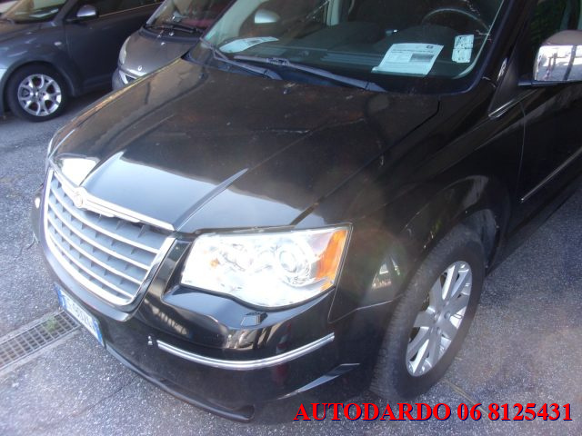Chrysler Grand Voyager 2.8 CRD DPF Limited usato a ROMA
