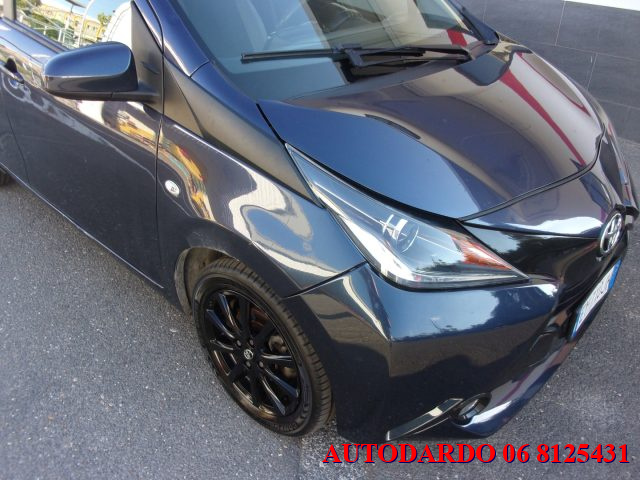 Toyota Aygo 1.0 VVT-i 69 CV 5 porte x-cite MMT - foto 4 di 4