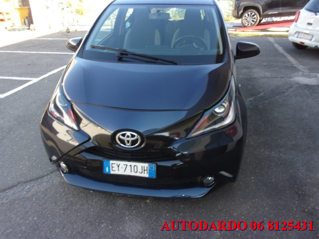 Toyota Aygo 1.0 VVT-i 69 CV 5 porte x-cite MMT - foto 3 di 4