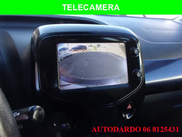 Toyota Aygo 1.0 VVT-i 69 CV 5 porte x-cite MMT - foto 2 di 4