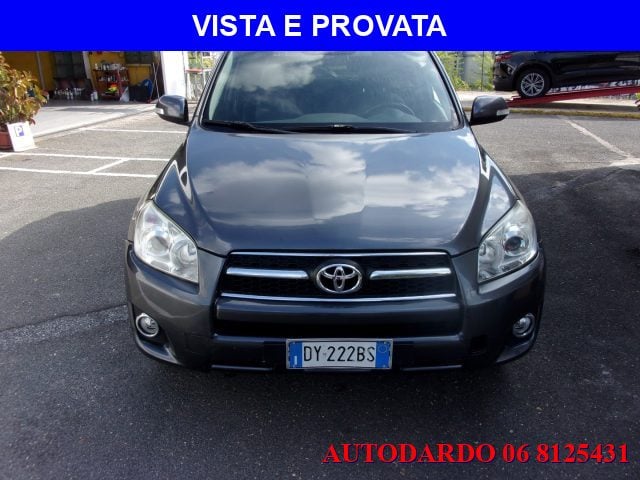 Toyota RAV 4 MY23 RAV4 2.2 D-4D 150 CV DPF Luxury - foto 2 di 4