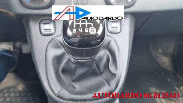 Fiat Panda 1.0 FireFly S&S Hybrid City Life - foto 2 di 4