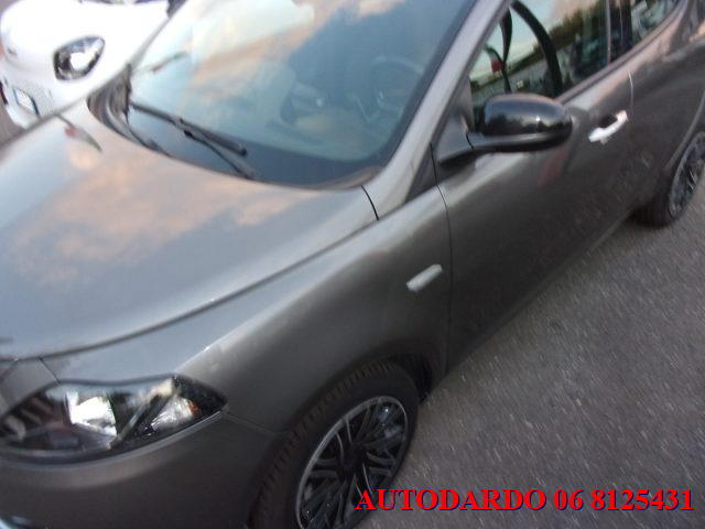 Lancia Ypsilon 1.0 FireFly 5 porte S&S Hybrid Gold - foto 4 di 4