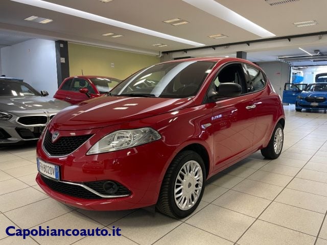 Lancia Ypsilon 1.2 69 CV 5 porte Silver, del 2017, 114.600 km, in vendita a Arsago Seprio (VA)