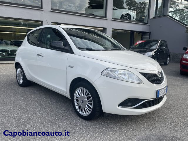 Lancia Ypsilon 1.2 69 CV 5 porte Gold - foto 3 di 4