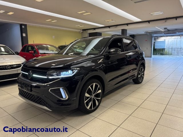 Volkswagen T-Cross 1.0 TSI 115 CV R-Line+18+IQlight+CAMERA PARK., del 2025, 12.800 km, in vendita a Arsago Seprio (VA)