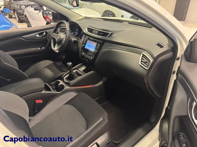 Nissan Qashqai 1.2 DIG-T N-Connecta - foto 4 di 4