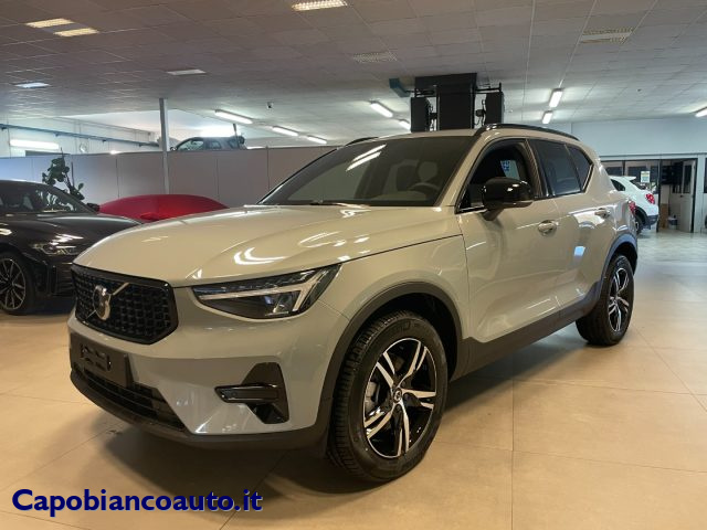 Volvo XC40 B3 automatico Plus Dark KM0 PREZZO REALE km 0 a ARSAGO SEPRIO