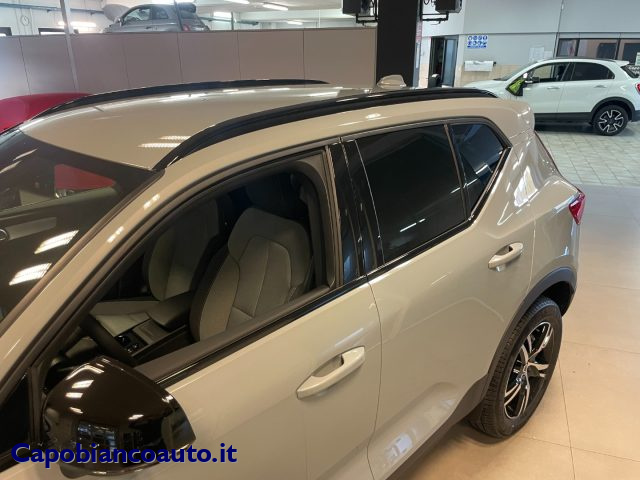 Volvo XC40 B3 automatico Plus Dark KM0 - foto 4 di 18
